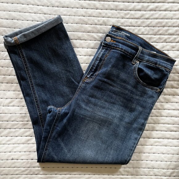 Old Navy Perfect Straight Jeans Sz 16 Mid Rise Dark Wash Denim - Picture 8 of 8